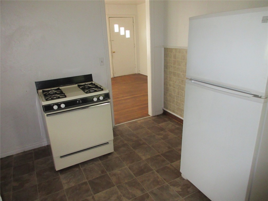 Tecumseh, Oklahoma 74873, United States, 2 Bedrooms Bedrooms, ,1 BathroomBathrooms,Residential,Pending,141245