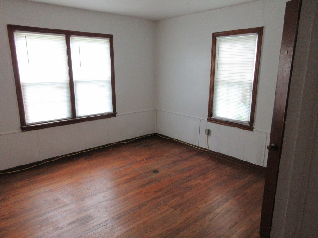 Tecumseh, Oklahoma 74873, United States, 2 Bedrooms Bedrooms, ,1 BathroomBathrooms,Residential,Pending,141245