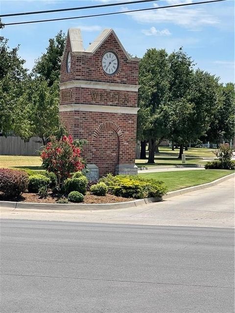 Photo of 1523 Strawberry Fields, El Reno, OK 73036 (MLS # 1148547)