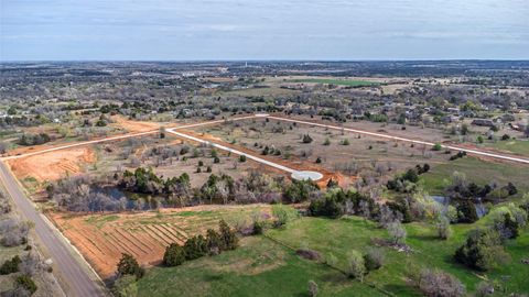 Photo of 1879 Cattle Drive, Guthrie, OK 73044 (MLS # 1167486)