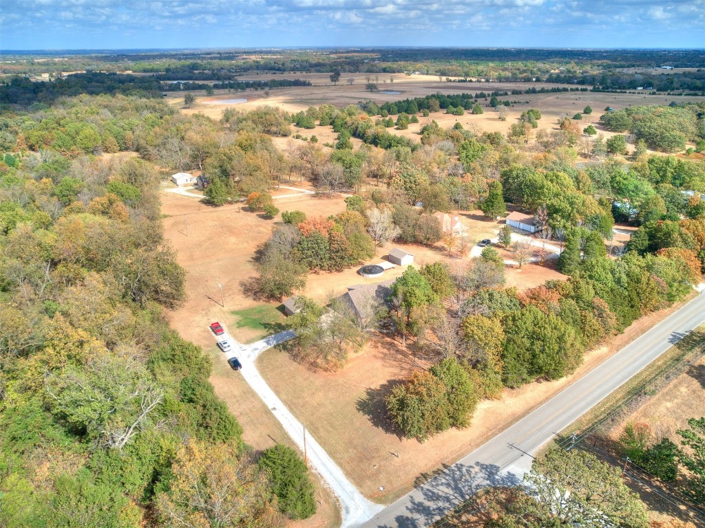 Shawnee, Oklahoma 74801, United States, 4 Bedrooms Bedrooms, ,3 BathroomsBathrooms,Residential,Pending,36035