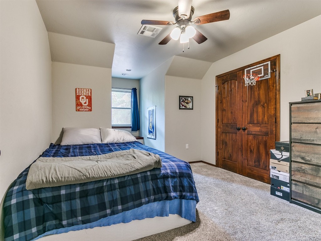 Shawnee, Oklahoma 74801, United States, 4 Bedrooms Bedrooms, ,3 BathroomsBathrooms,Residential,Pending,36035