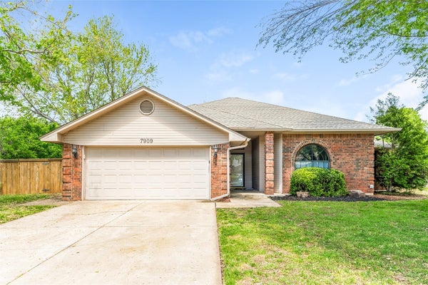 7909 MAEHS TER, OKLAHOMA CITY, OK 73162 - Image 79f414deebee581edfebfdee1456a1ce/1222846004
