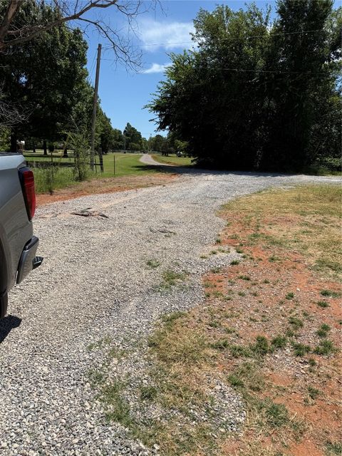 Photo of 313 E Suera Terrace, Mustang, OK 73064 (MLS # 1182748)