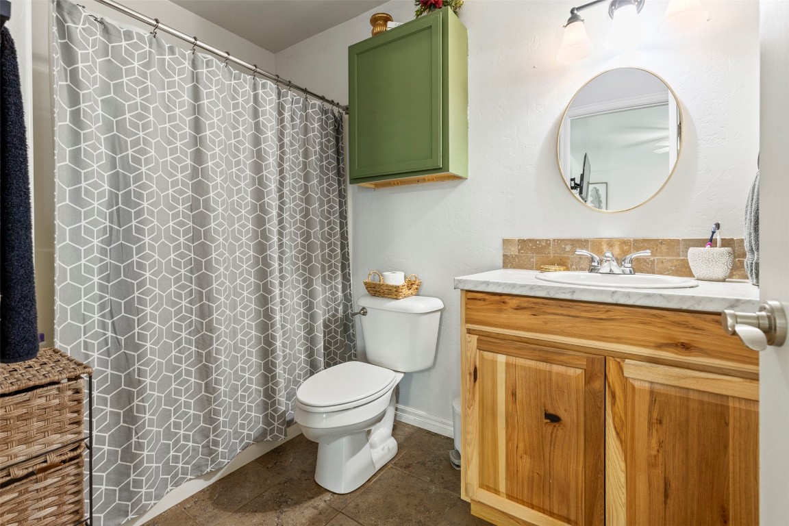 Shawnee, Oklahoma 74804, United States, 3 Bedrooms Bedrooms, ,2 BathroomsBathrooms,Residential,Active,190919