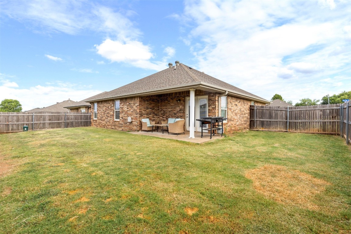 Shawnee, Oklahoma 74804, United States, 3 Bedrooms Bedrooms, ,2 BathroomsBathrooms,Residential,Active,190919