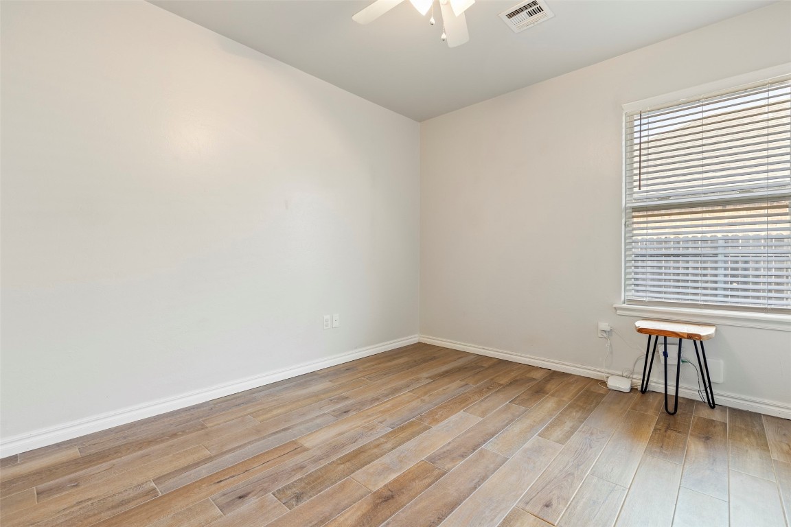 Shawnee, Oklahoma 74804, United States, 3 Bedrooms Bedrooms, ,2 BathroomsBathrooms,Residential,Active,190919