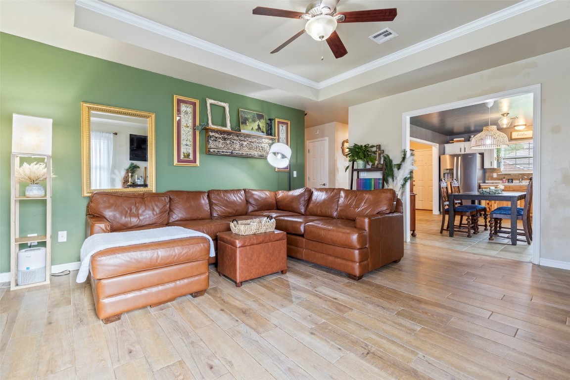 Shawnee, Oklahoma 74804, United States, 3 Bedrooms Bedrooms, ,2 BathroomsBathrooms,Residential,Active,190919