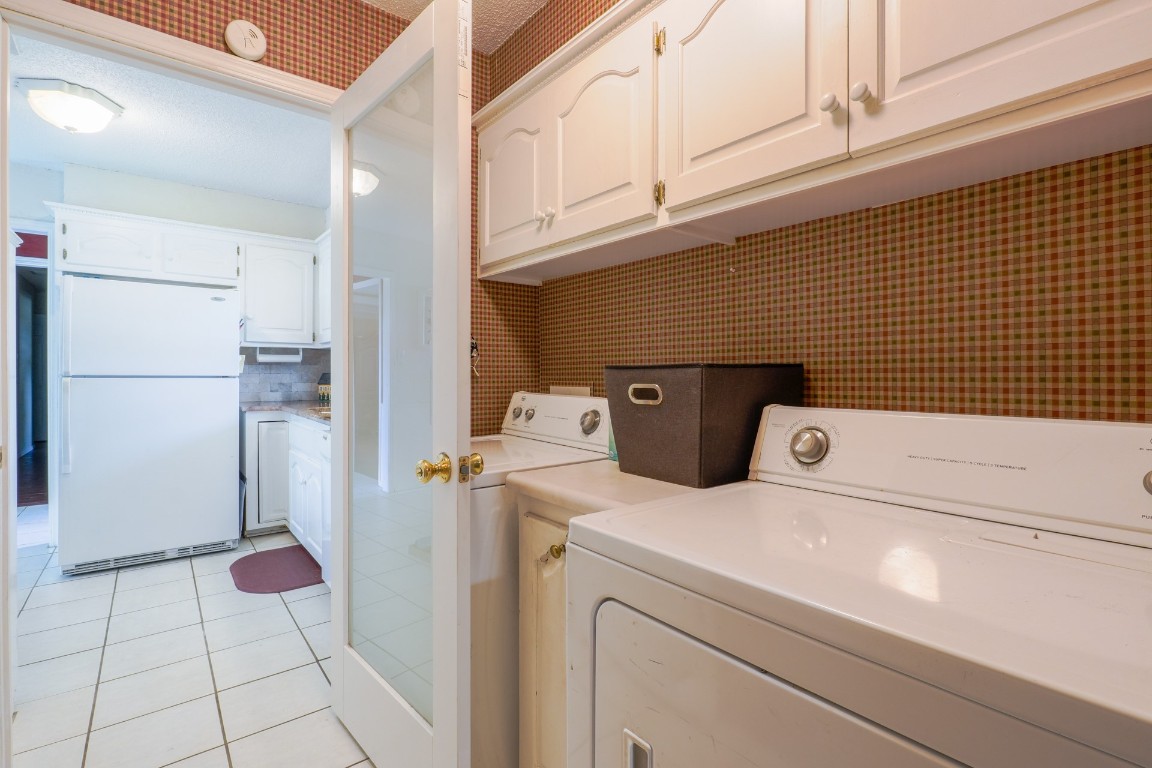 Shawnee, Oklahoma 74804, United States, 3 Bedrooms Bedrooms, ,2 BathroomsBathrooms,Residential,Pending,183071