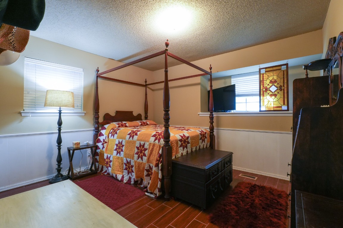 Shawnee, Oklahoma 74804, United States, 3 Bedrooms Bedrooms, ,2 BathroomsBathrooms,Residential,Pending,183071