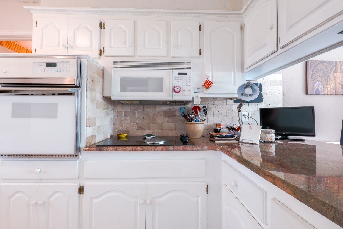 Shawnee, Oklahoma 74804, United States, 3 Bedrooms Bedrooms, ,2 BathroomsBathrooms,Residential,Pending,183071