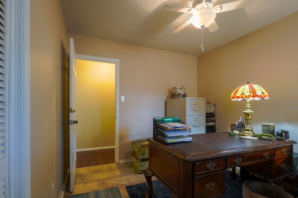 Shawnee, Oklahoma 74804, United States, 3 Bedrooms Bedrooms, ,2 BathroomsBathrooms,Residential,Pending,183071