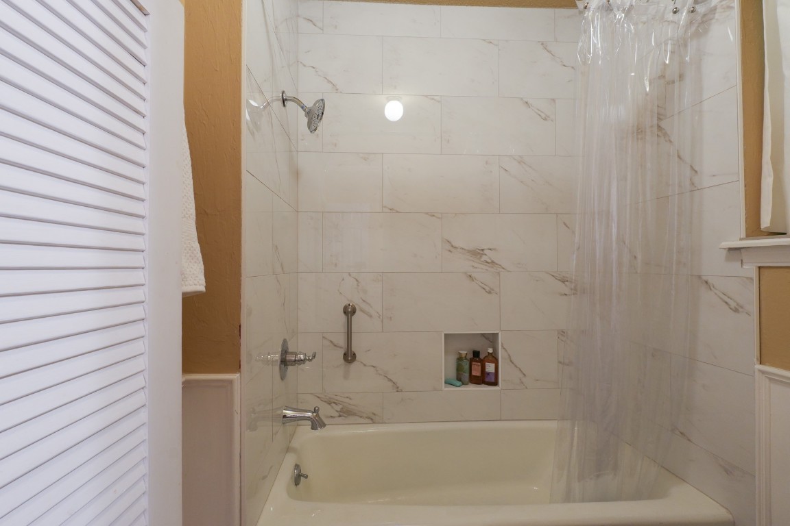 Shawnee, Oklahoma 74804, United States, 3 Bedrooms Bedrooms, ,2 BathroomsBathrooms,Residential,Pending,183071