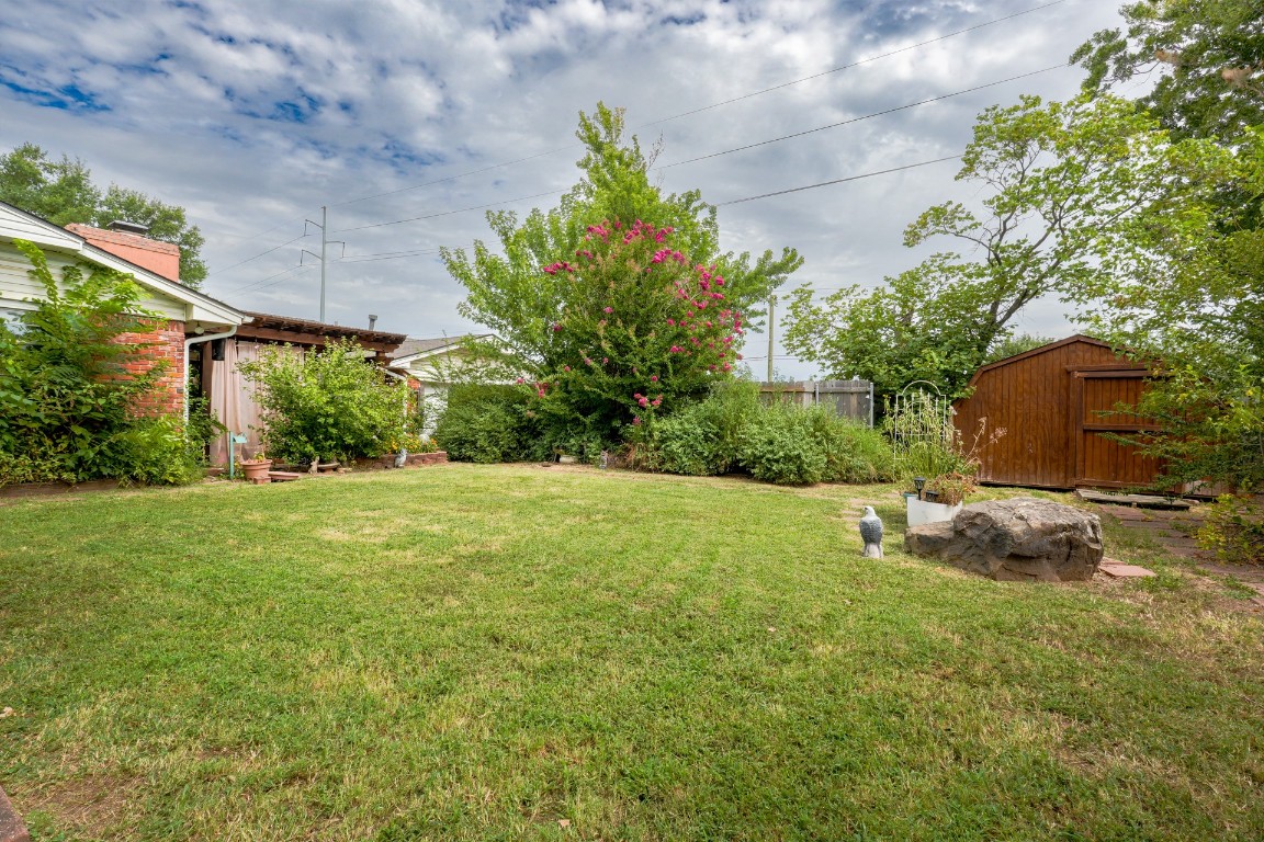 Shawnee, Oklahoma 74804, United States, 3 Bedrooms Bedrooms, ,2 BathroomsBathrooms,Residential,Pending,183071