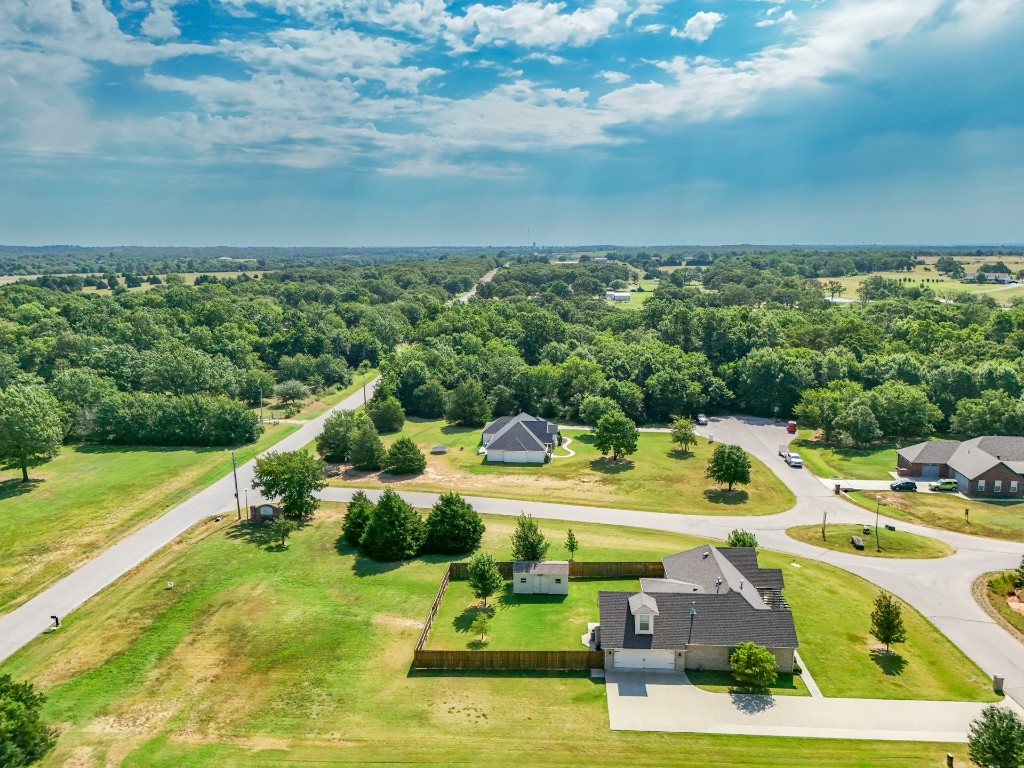 Shawnee, Oklahoma 74801, United States, 3 Bedrooms Bedrooms, ,2 BathroomsBathrooms,Residential,Pending,189355