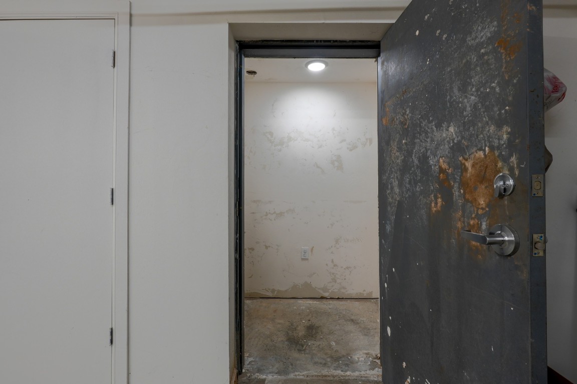 Shawnee, Oklahoma 74801, United States, 3 Bedrooms Bedrooms, ,2 BathroomsBathrooms,Residential,Pending,189355