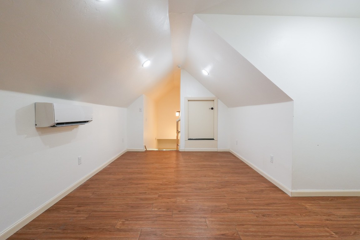 Shawnee, Oklahoma 74801, United States, 3 Bedrooms Bedrooms, ,2 BathroomsBathrooms,Residential,Pending,189355