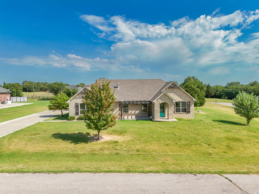 Shawnee, Oklahoma 74801, United States, 3 Bedrooms Bedrooms, ,2 BathroomsBathrooms,Residential,Pending,189355