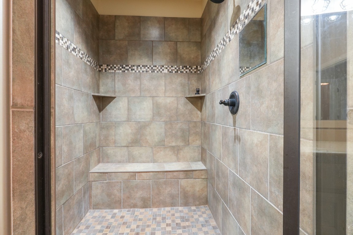 Shawnee, Oklahoma 74801, United States, 3 Bedrooms Bedrooms, ,2 BathroomsBathrooms,Residential,Pending,189355