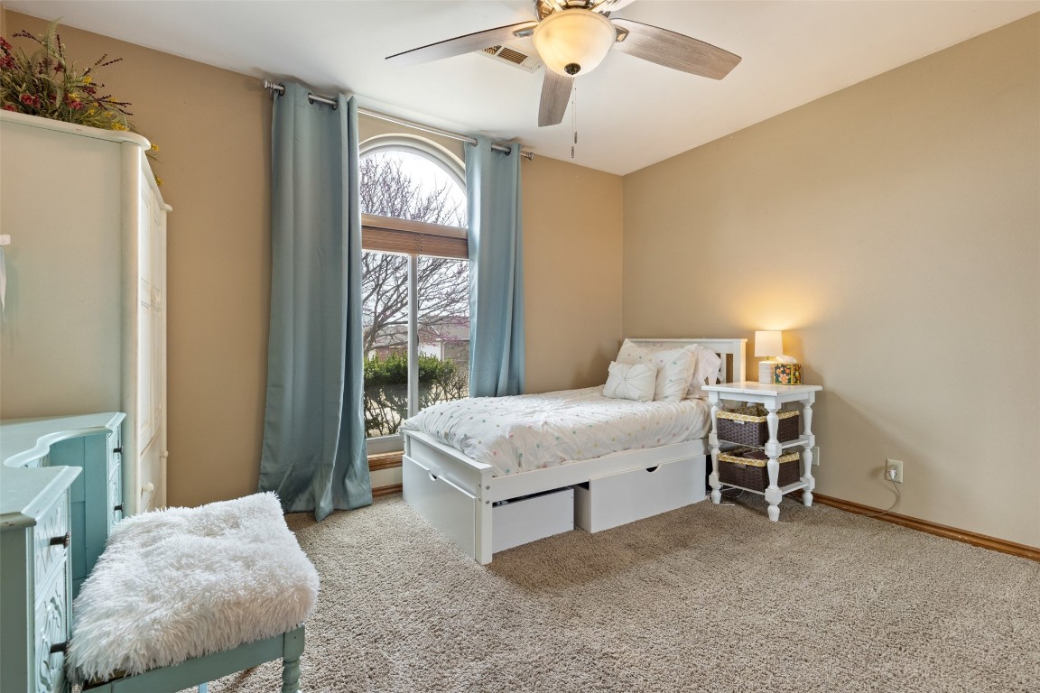 Shawnee, Oklahoma 74804, United States, 3 Bedrooms Bedrooms, ,2 BathroomsBathrooms,Residential,Pending,90659