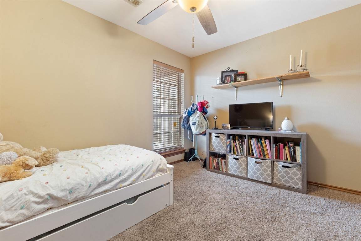 Shawnee, Oklahoma 74804, United States, 3 Bedrooms Bedrooms, ,2 BathroomsBathrooms,Residential,Pending,90659