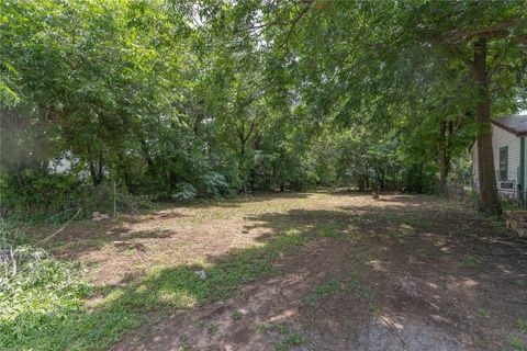 Photo of 3704 SW 40th Street, Oklahoma City, OK 73119 (MLS # 1180541)