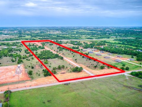 Photo of 1241 Twin Oaks Dr, Blanchard, OK 73010 (MLS # 1169007)