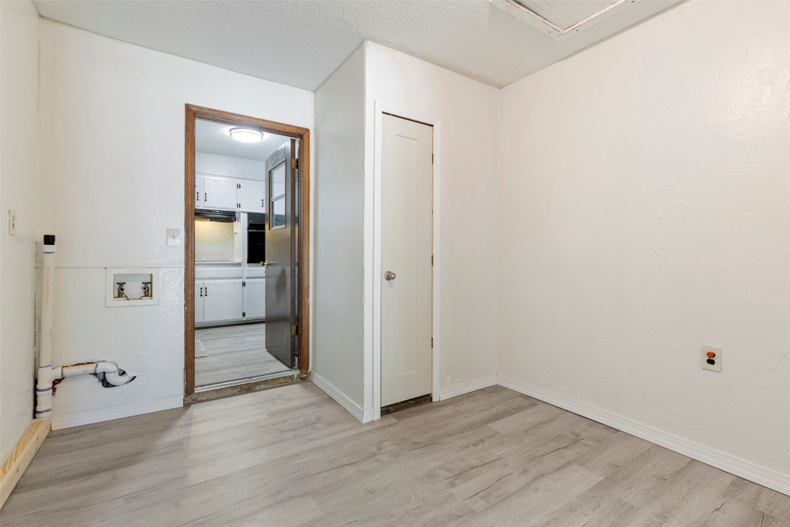 Shawnee, Oklahoma 74804, United States, 3 Bedrooms Bedrooms, ,2 BathroomsBathrooms,Residential,Active,161839