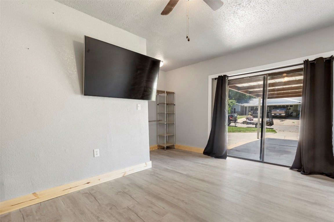 Shawnee, Oklahoma 74804, United States, 3 Bedrooms Bedrooms, ,2 BathroomsBathrooms,Residential,Active,161839