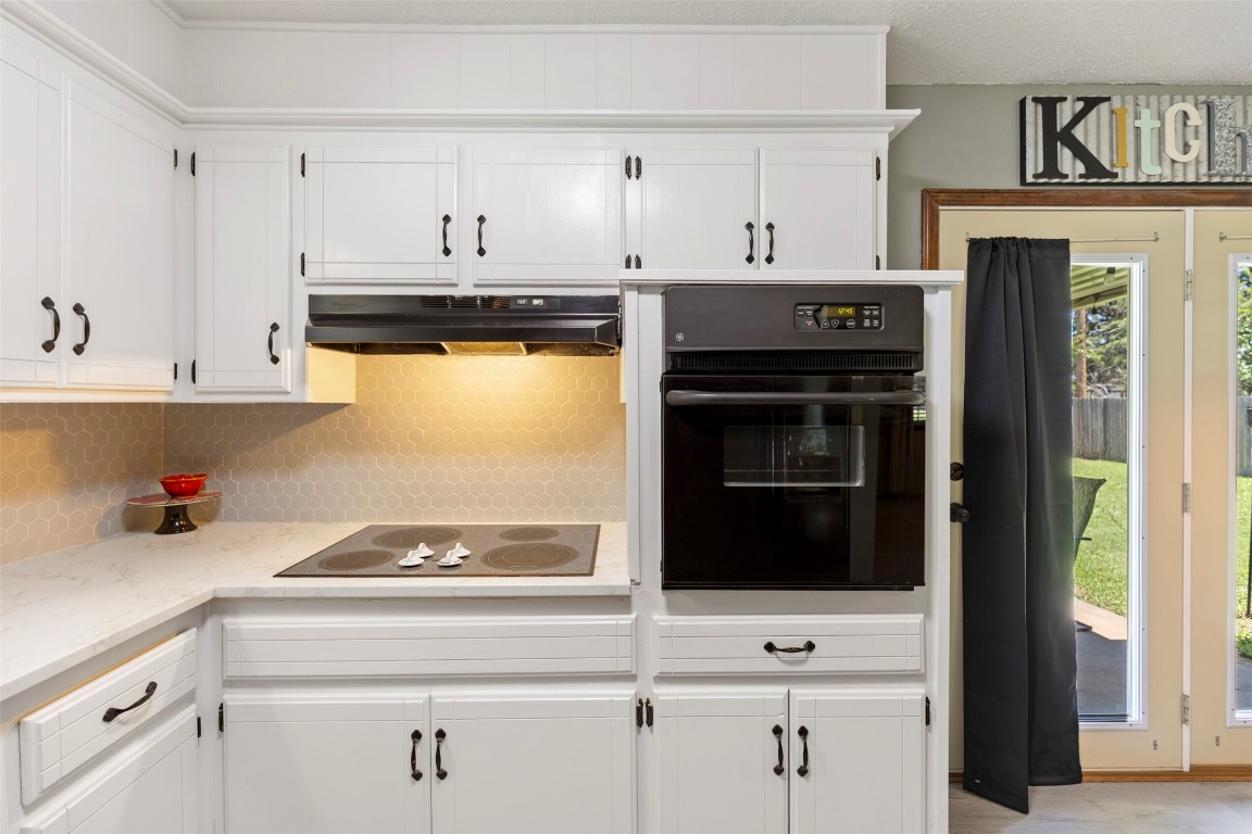 Shawnee, Oklahoma 74804, United States, 3 Bedrooms Bedrooms, ,2 BathroomsBathrooms,Residential,Active,161839