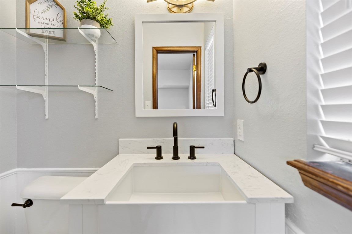 Shawnee, Oklahoma 74804, United States, 3 Bedrooms Bedrooms, ,2 BathroomsBathrooms,Residential,Active,161839