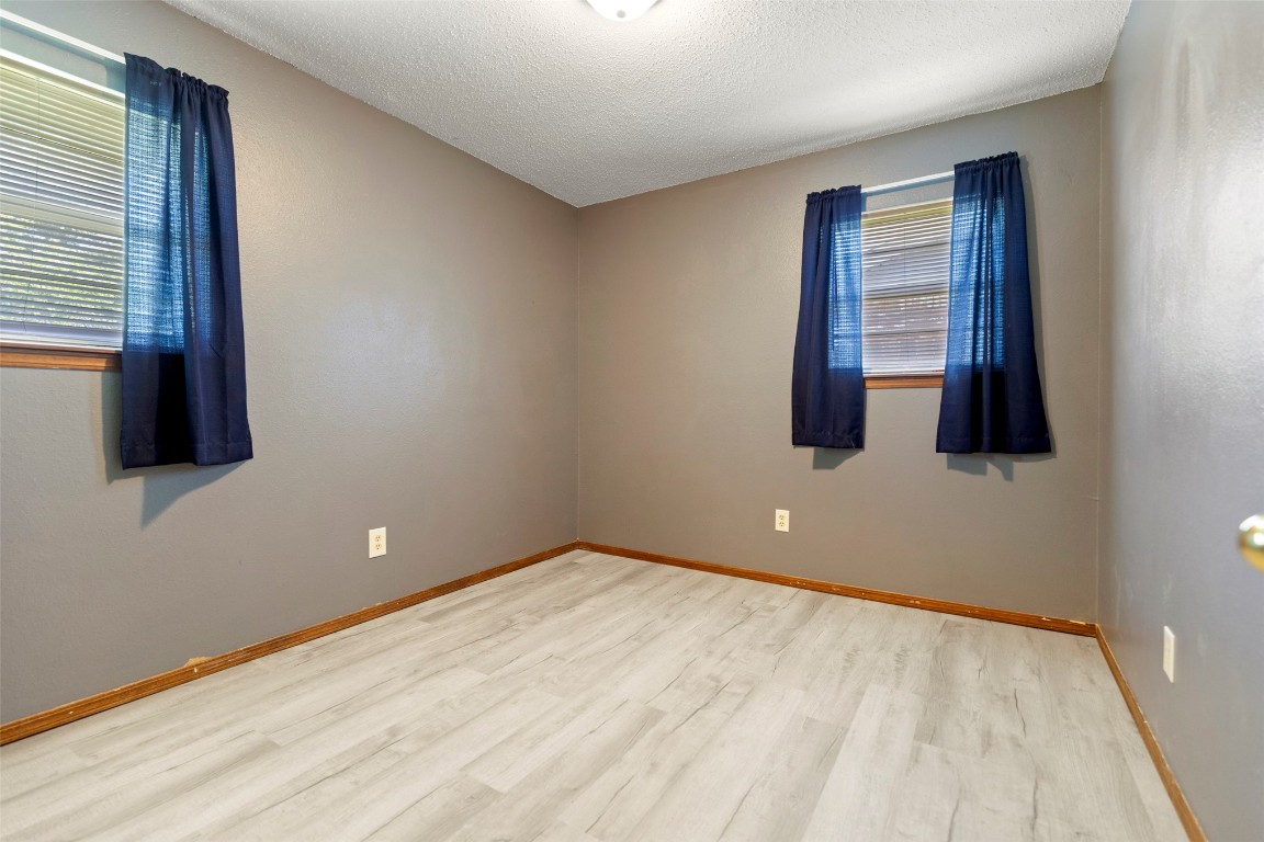 Shawnee, Oklahoma 74804, United States, 3 Bedrooms Bedrooms, ,2 BathroomsBathrooms,Residential,Active,161839