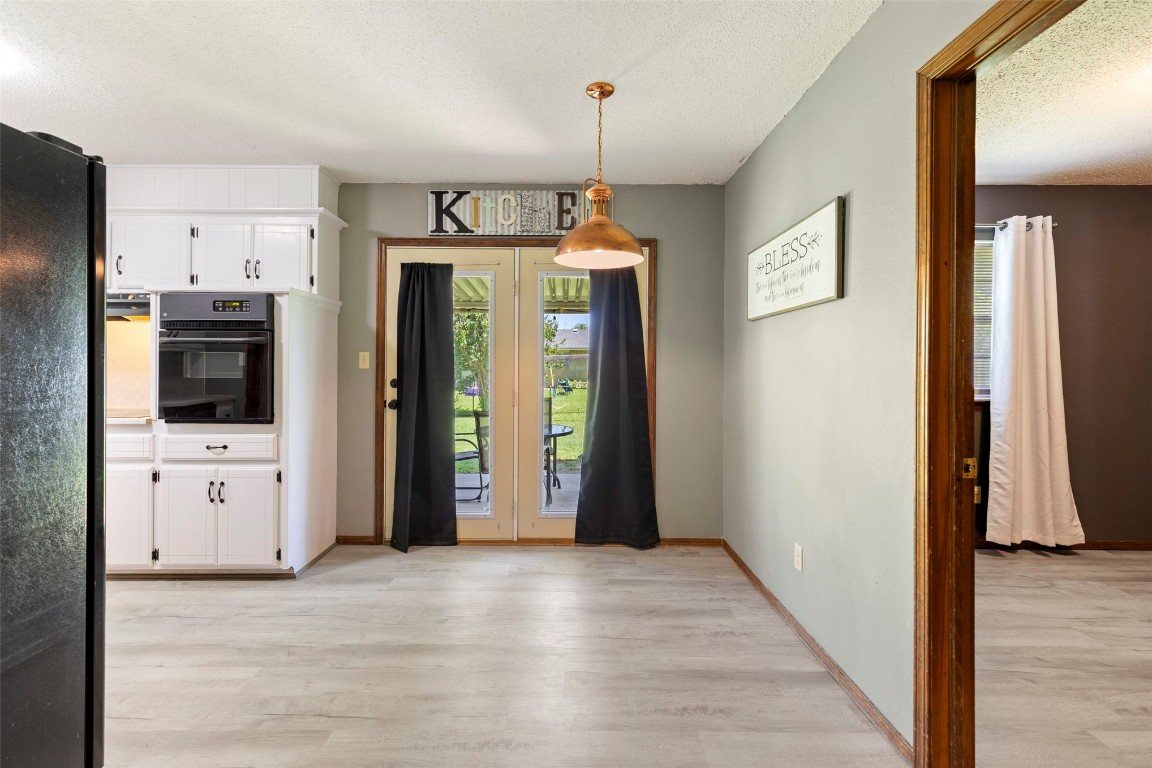 Shawnee, Oklahoma 74804, United States, 3 Bedrooms Bedrooms, ,2 BathroomsBathrooms,Residential,Active,161839