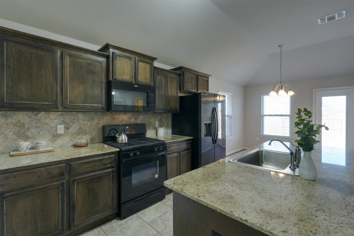 Oklahoma City, Oklahoma 73179, United States, 3 Bedrooms Bedrooms, ,2 BathroomsBathrooms,Residential,Active,98339