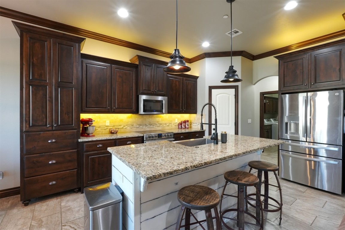 McLoud, Oklahoma 74851, United States, 3 Bedrooms Bedrooms, ,2 BathroomsBathrooms,Residential,Active,98335