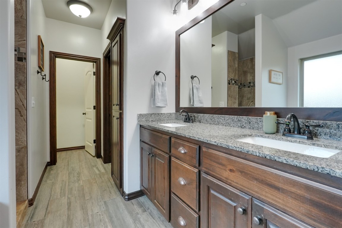 McLoud, Oklahoma 74851, United States, 3 Bedrooms Bedrooms, ,2 BathroomsBathrooms,Residential,Active,98335