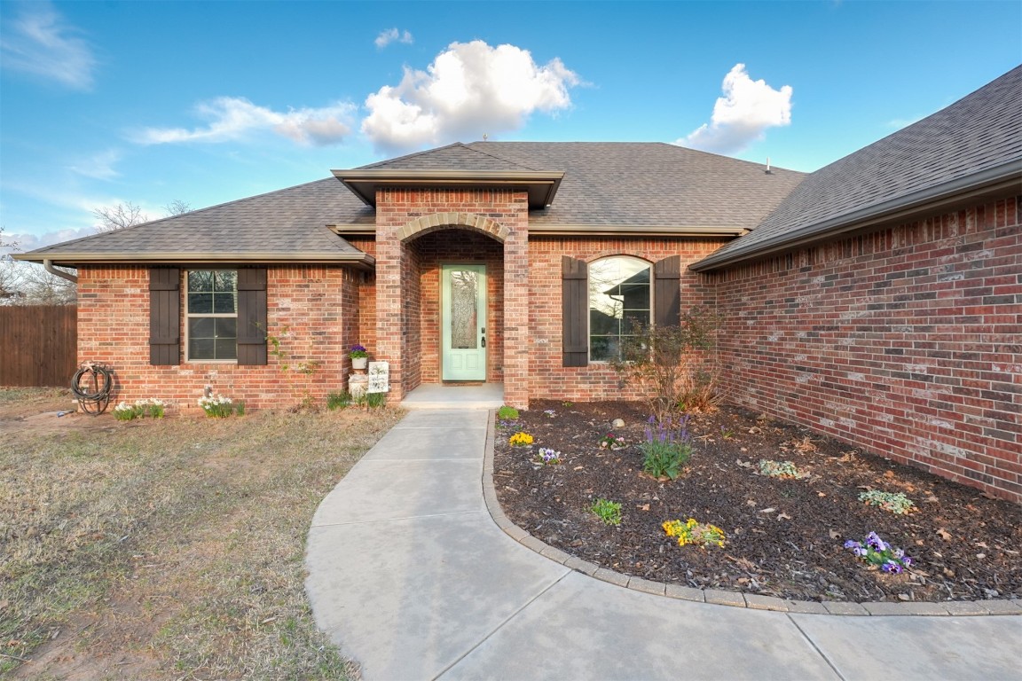 McLoud, Oklahoma 74851, United States, 3 Bedrooms Bedrooms, ,2 BathroomsBathrooms,Residential,Active,98335