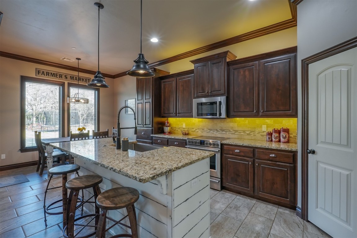 McLoud, Oklahoma 74851, United States, 3 Bedrooms Bedrooms, ,2 BathroomsBathrooms,Residential,Active,98335