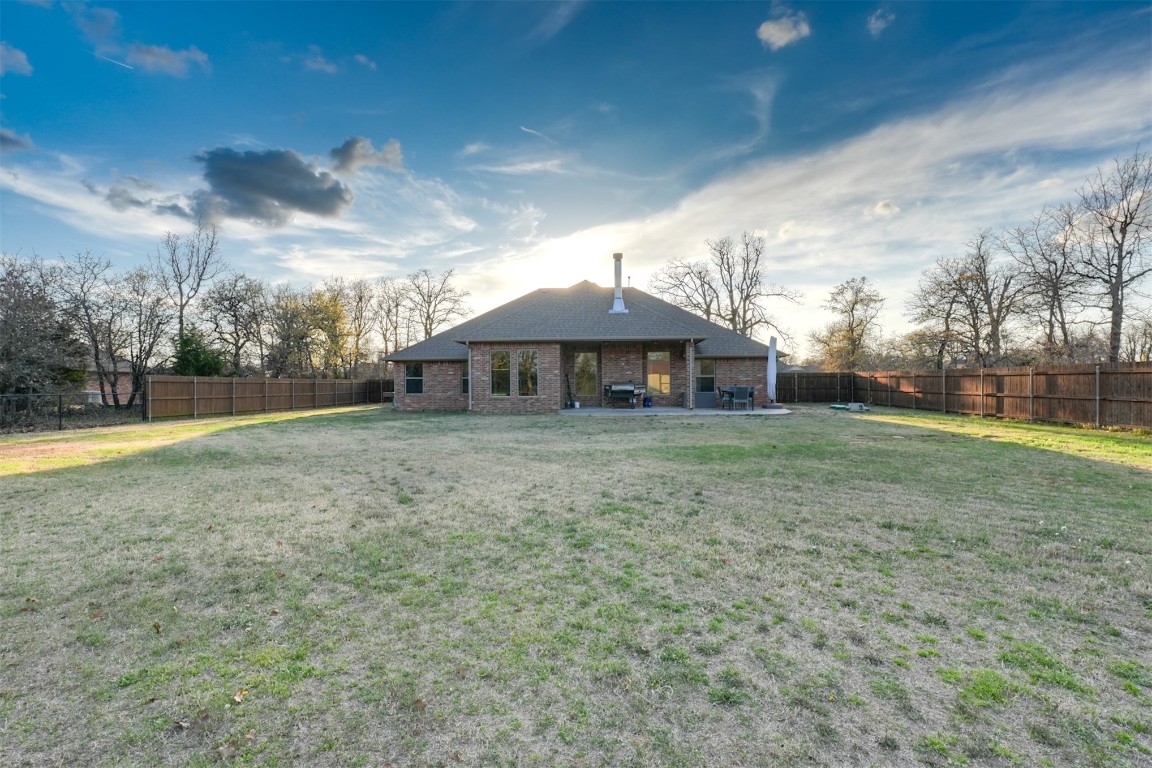 McLoud, Oklahoma 74851, United States, 3 Bedrooms Bedrooms, ,2 BathroomsBathrooms,Residential,Active,98335