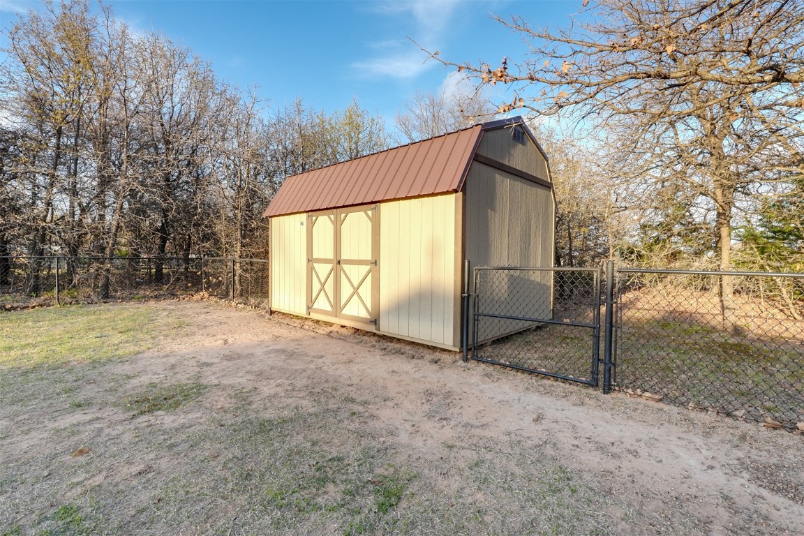 McLoud, Oklahoma 74851, United States, 3 Bedrooms Bedrooms, ,2 BathroomsBathrooms,Residential,Active,98335