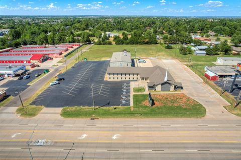 Photo of 601 E State Highway 152 Highway, Mustang, OK 73064 (MLS # 1126711)