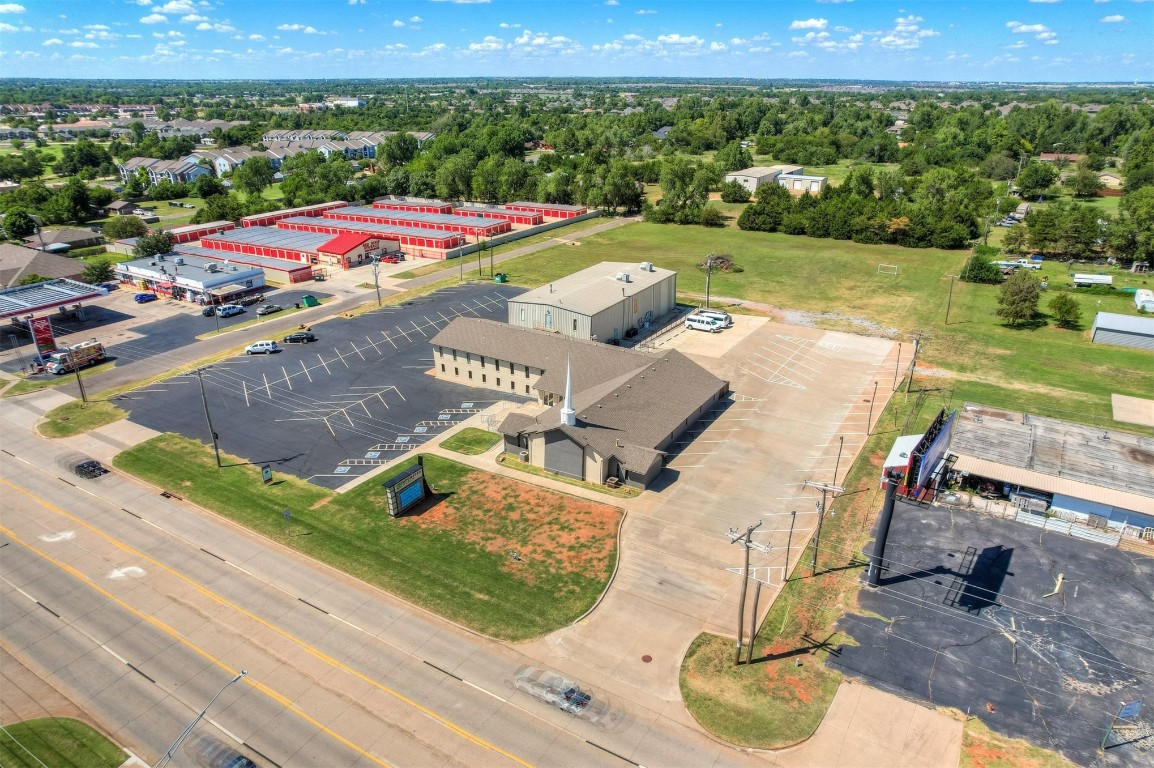 601 E State Highway 152 Highway