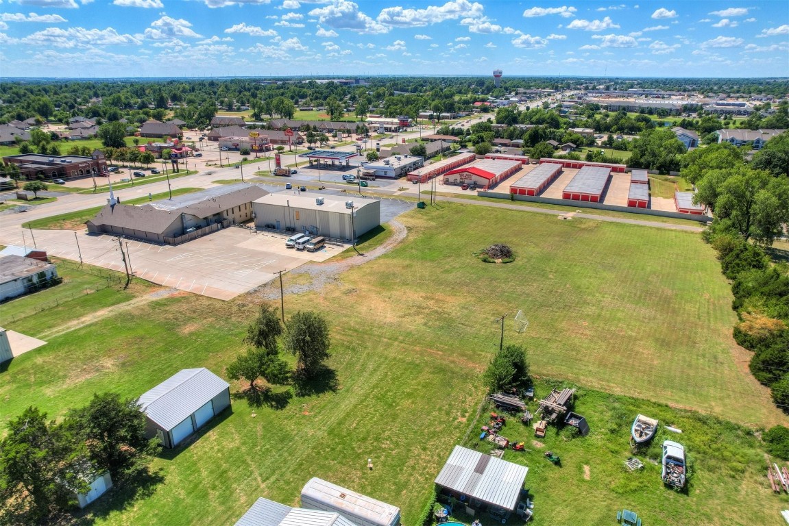 601 E State Highway 152 Highway