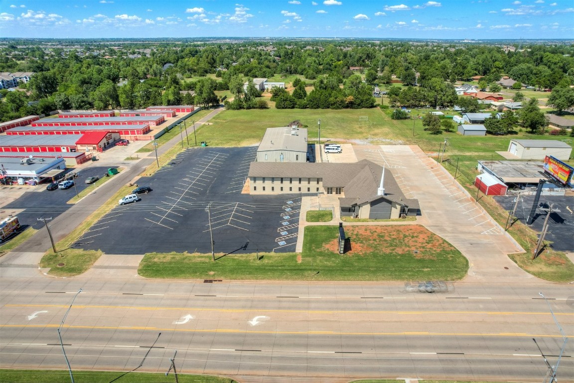 601 E State Highway 152 Highway