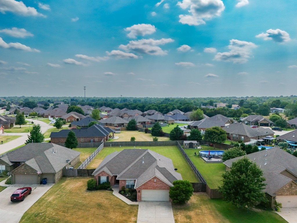 Shawnee, Oklahoma 74804, United States, 3 Bedrooms Bedrooms, ,2 BathroomsBathrooms,Residential,Active,186199