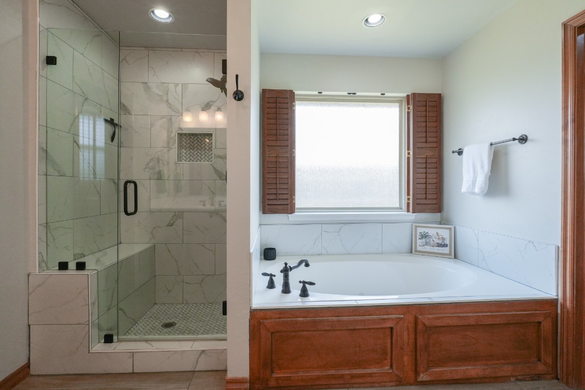 Shawnee, Oklahoma 74804, United States, 3 Bedrooms Bedrooms, ,2 BathroomsBathrooms,Residential,Active,186199