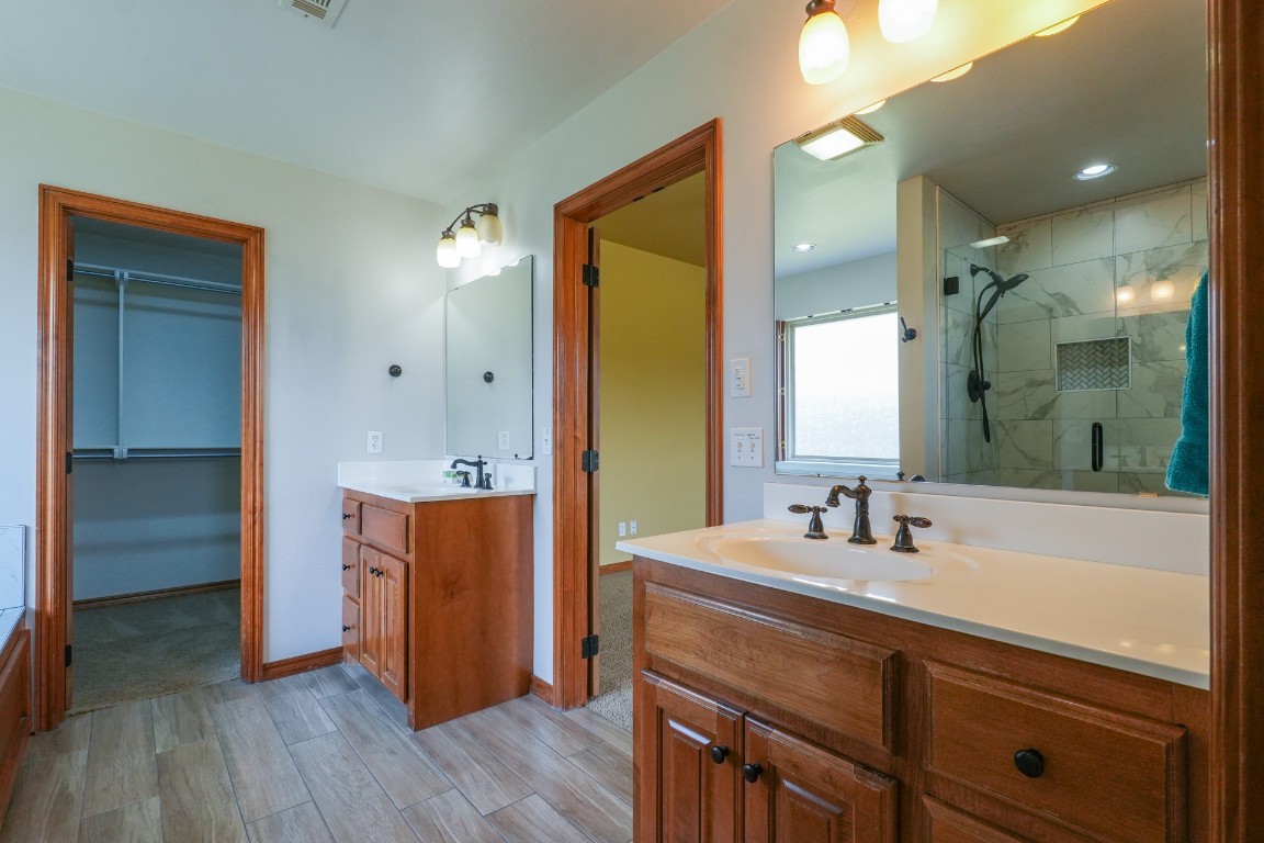 Shawnee, Oklahoma 74804, United States, 3 Bedrooms Bedrooms, ,2 BathroomsBathrooms,Residential,Active,186199