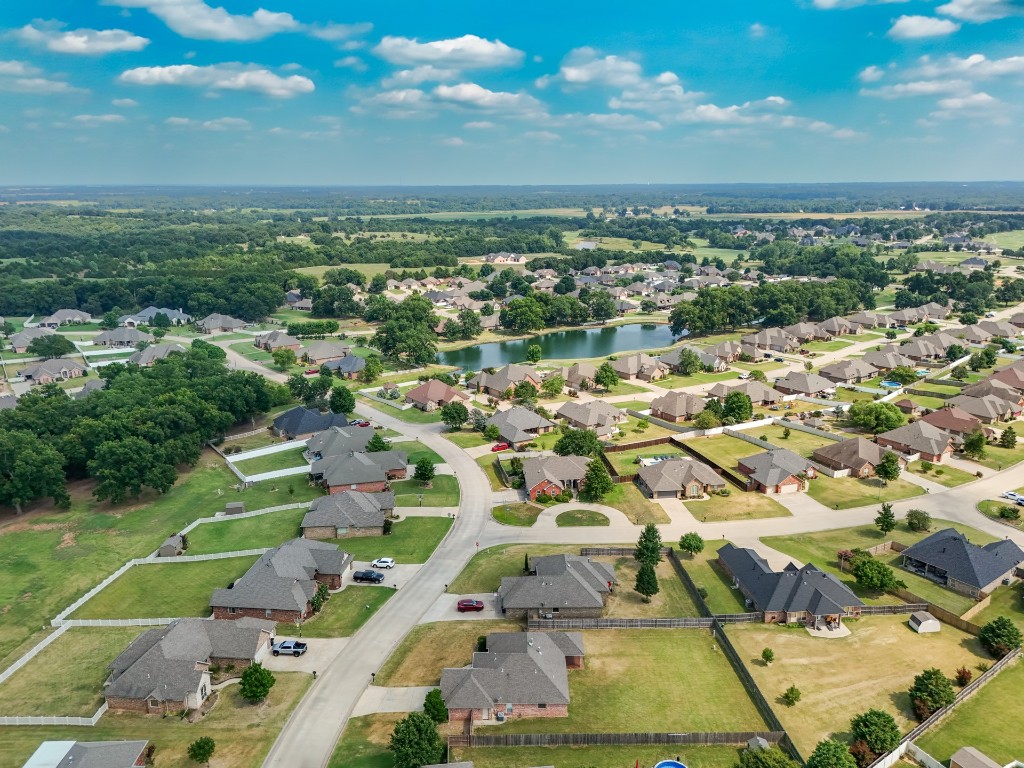 Shawnee, Oklahoma 74804, United States, 3 Bedrooms Bedrooms, ,2 BathroomsBathrooms,Residential,Active,186199