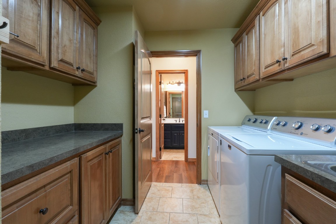 Shawnee, Oklahoma 74804, United States, 3 Bedrooms Bedrooms, ,2 BathroomsBathrooms,Residential,Active,186199