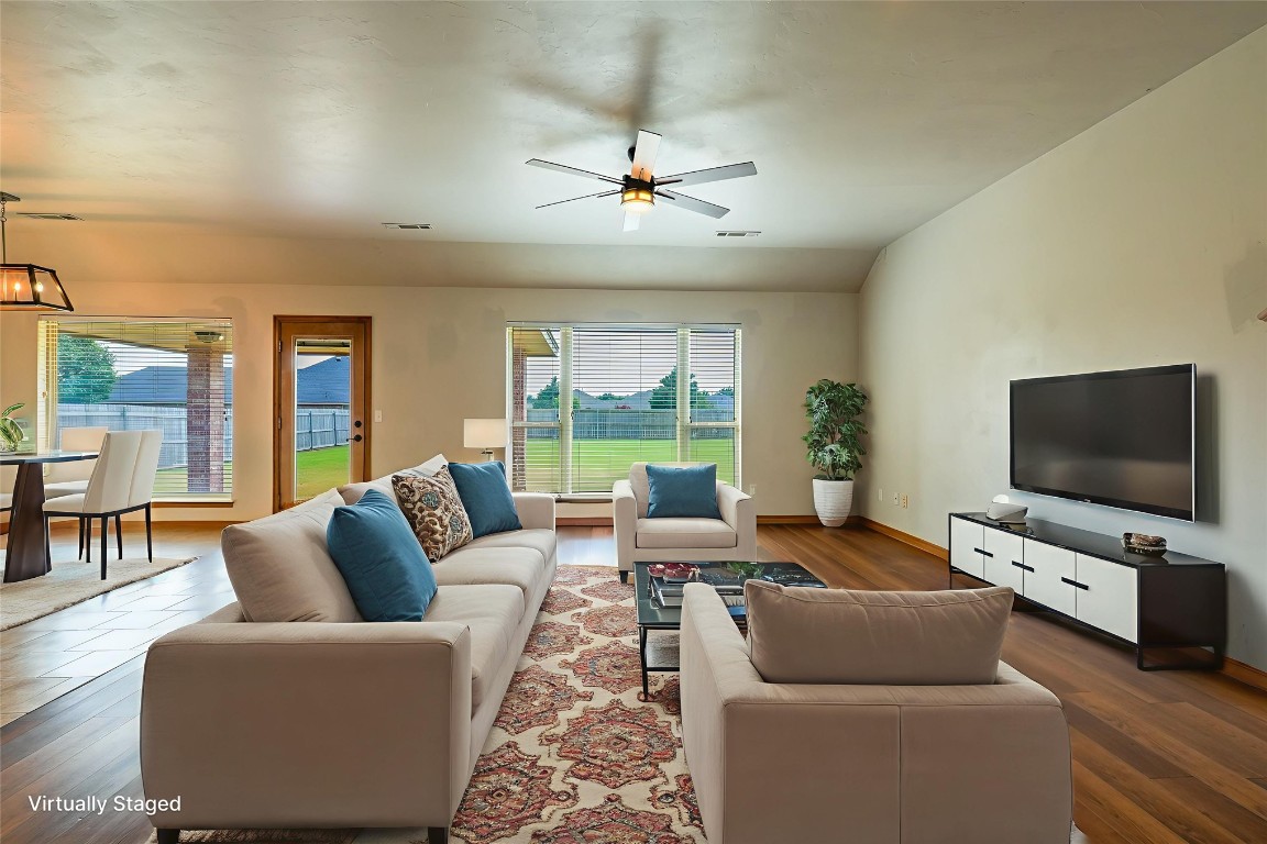 Shawnee, Oklahoma 74804, United States, 3 Bedrooms Bedrooms, ,2 BathroomsBathrooms,Residential,Active,186199